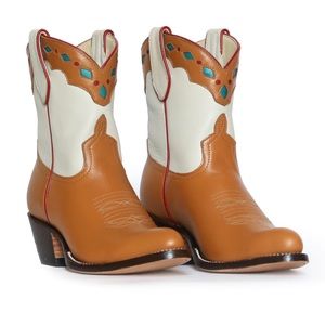 Fraulein grocery store boots NIB sz 7